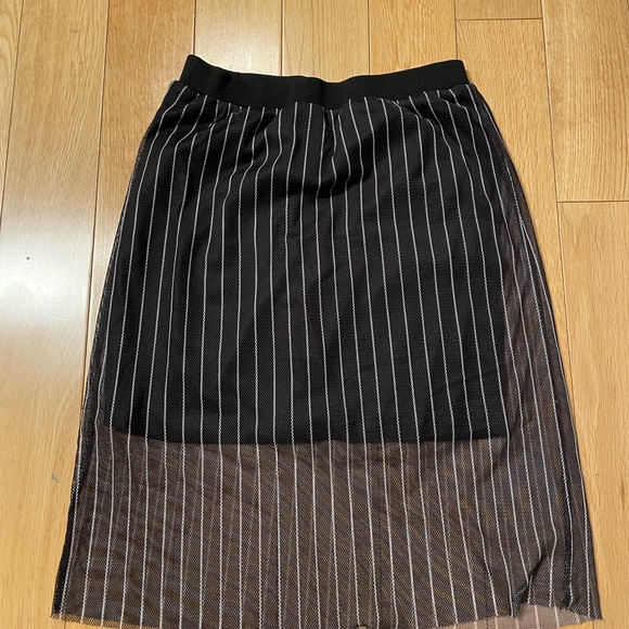 Mesh black skirt size S - Picture 2 of 2